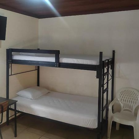 Hostel Pura Vida En Liberia Extérieur photo